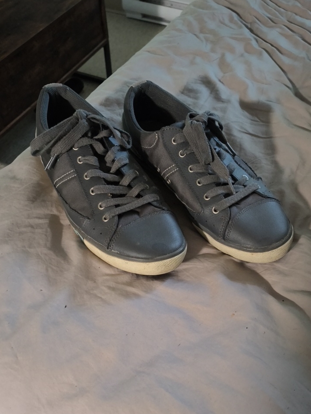 Penguin Casual Men's Gray Canvas Sneakers - Low Top Lace-Up